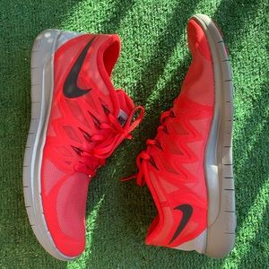 Nike Free 5.0 Flash💥 (Men’s size 11)